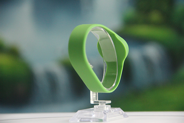 ic腕帶保鮮蓋安全環(huán)保，拒絕浪費使用