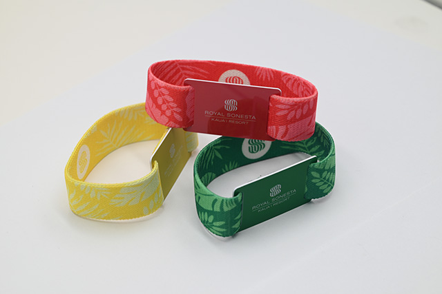 石家莊公交部門(mén)推出紀(jì)念圓形公交滴膠卡