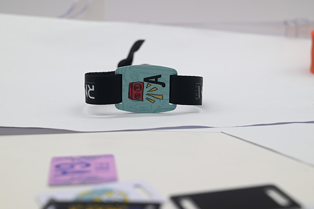 如何利用會(huì)員卡來(lái)留住客戶---卡立方會(huì)員卡制作